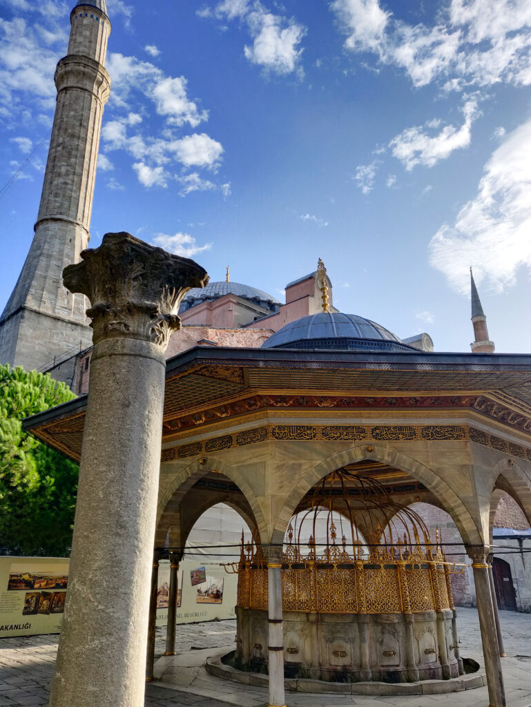 The Hagia Sophia (Ayasofya) located in Istanbul, Turkey, has served as a holy place for both Christians and Muslims for more than 1,500 years, and also served as a museum for almost 100 years. Hagia Sofia is one of the wonders of the world's architectural history, and is considered one of the masterpieces of Byzantine architecture. Since 1985, Hagia Sofia has also been included in the UNESCO World Heritage List.