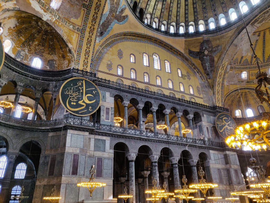 The Hagia Sophia (Ayasofya) located in Istanbul, Turkey, has served as a holy place for both Christians and Muslims for more than 1,500 years, and also served as a museum for almost 100 years. Hagia Sofia is one of the wonders of the world's architectural history, and is considered one of the masterpieces of Byzantine architecture. Since 1985, Hagia Sofia has also been included in the UNESCO World Heritage List.