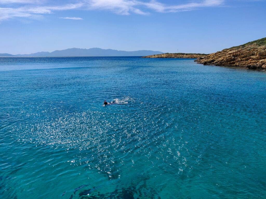 In Bodrum, you can stop by on a day cruise, which includes stops at the beaches of the most beautiful bays in the area (most of them are still untouched islands), so you can swim directly from the ship in the turquoise, crystal clear Aegean Sea.