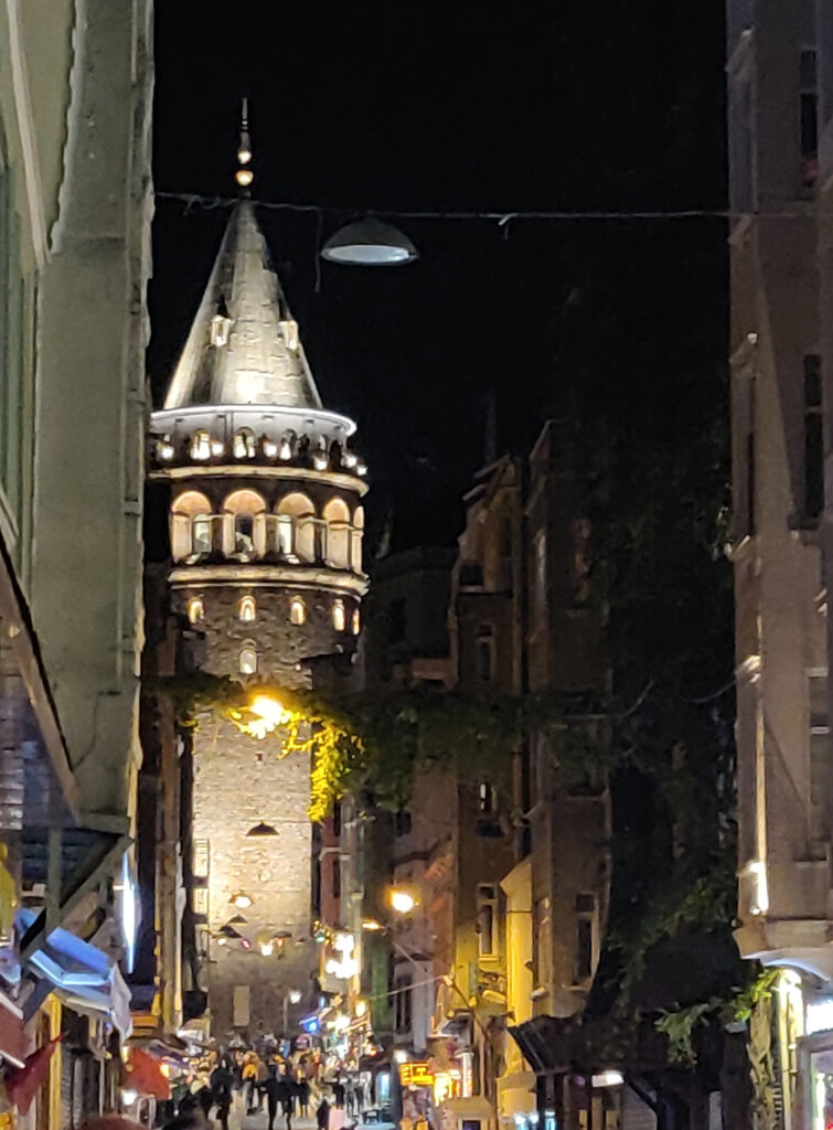 Galata-torni (Galata Kulesi) Istanbulissa Turkissa.