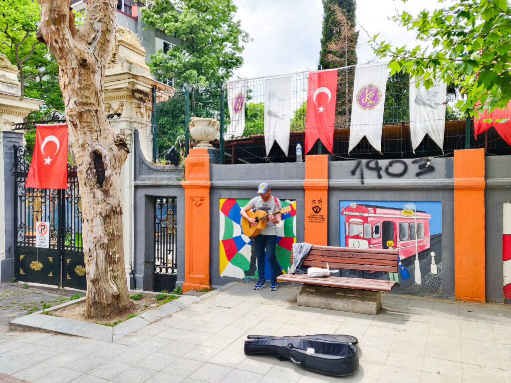 In Kadıköy, on the Asian side of Istanbul, you will find a promontory surrounded by the Sea of Marmara, or a charming neighborhood called Moda. The small streets of Moda will seduce you with culture, colors, smells of delicacies and authentic Istanbul life. In the end, you will end up mesmerized by the stunning views and beauty of the coastal landscapes of the Sea of Marmara.