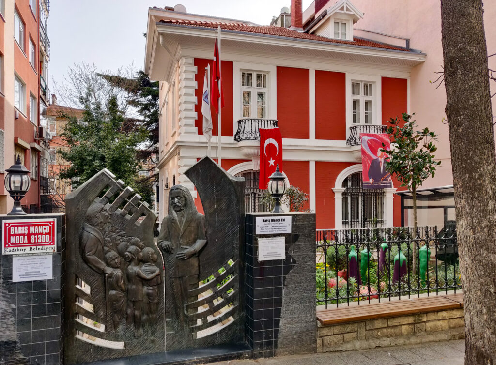 In Kadıköy, on the Asian side of Istanbul, you will find a promontory surrounded by the Sea of Marmara, or a charming neighborhood called Moda. The small streets of Moda will seduce you with culture, colors, smells of delicacies and authentic Istanbul life. In the end, you will end up mesmerized by the stunning views and beauty of the coastal landscapes of the Sea of Marmara. In the photo, Barış Manço's home museum.